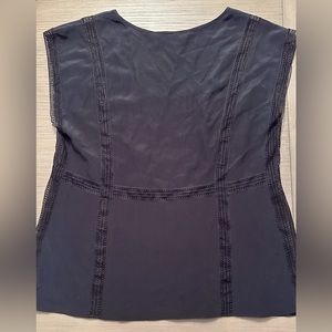 THEORY Silk Top - medium